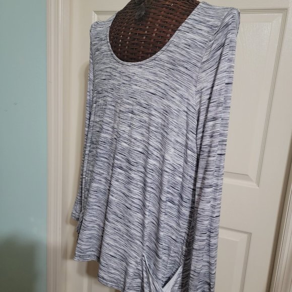 Grace Long Sleeve Workout Top with High/Low styling  - Size XLarge - Picture 10 of 14